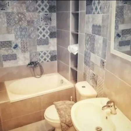 公寓 Konstantina's Near The