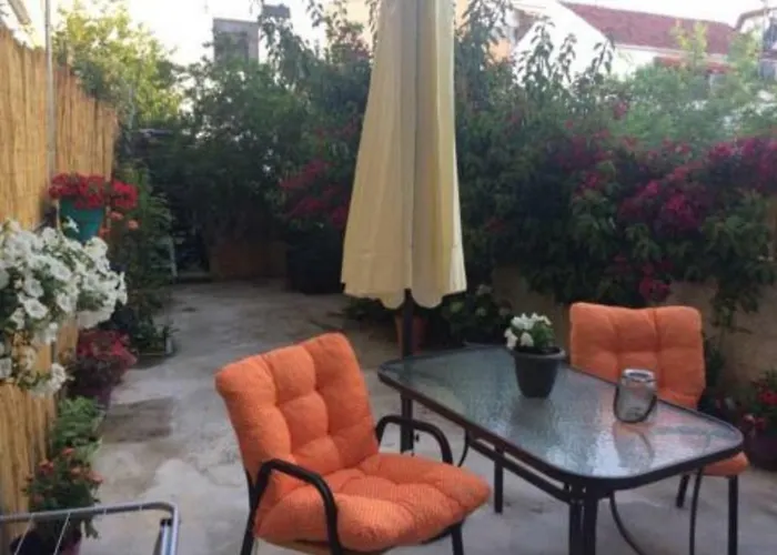 Appartement Konstantina's Near The