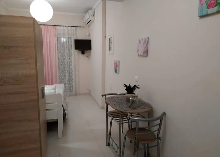 Konstantina's Near The