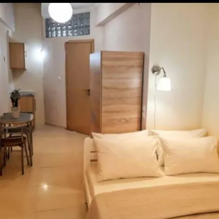 Konstantina's Near The Апартаменти